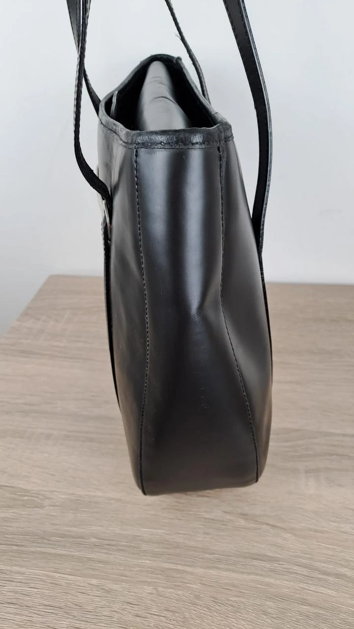 Shoulder bag with flap / Renouard Plancoët / Black / Women / Leather / 136 – photo 5